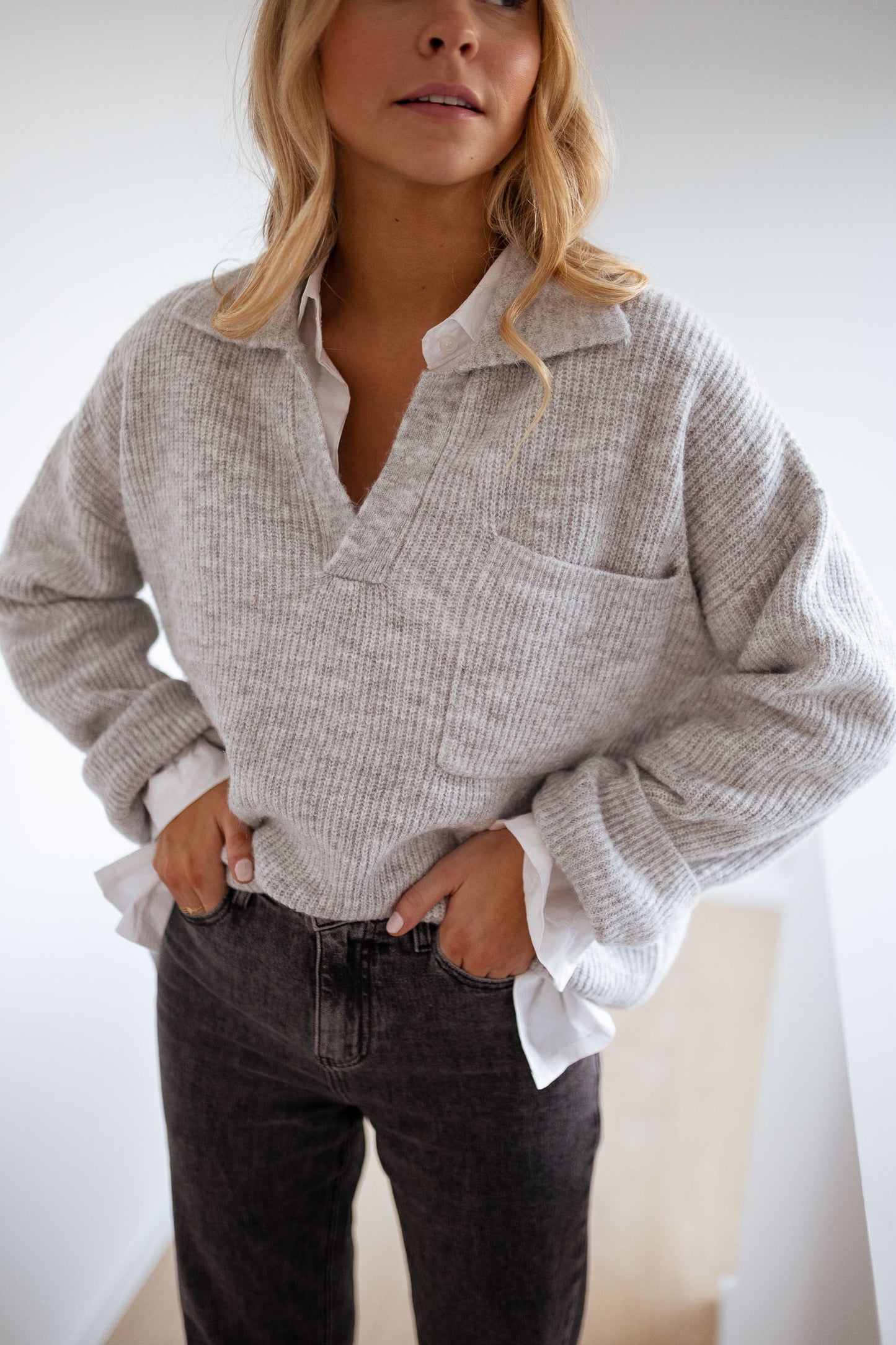 Louise Boutique - Pull gris en maille