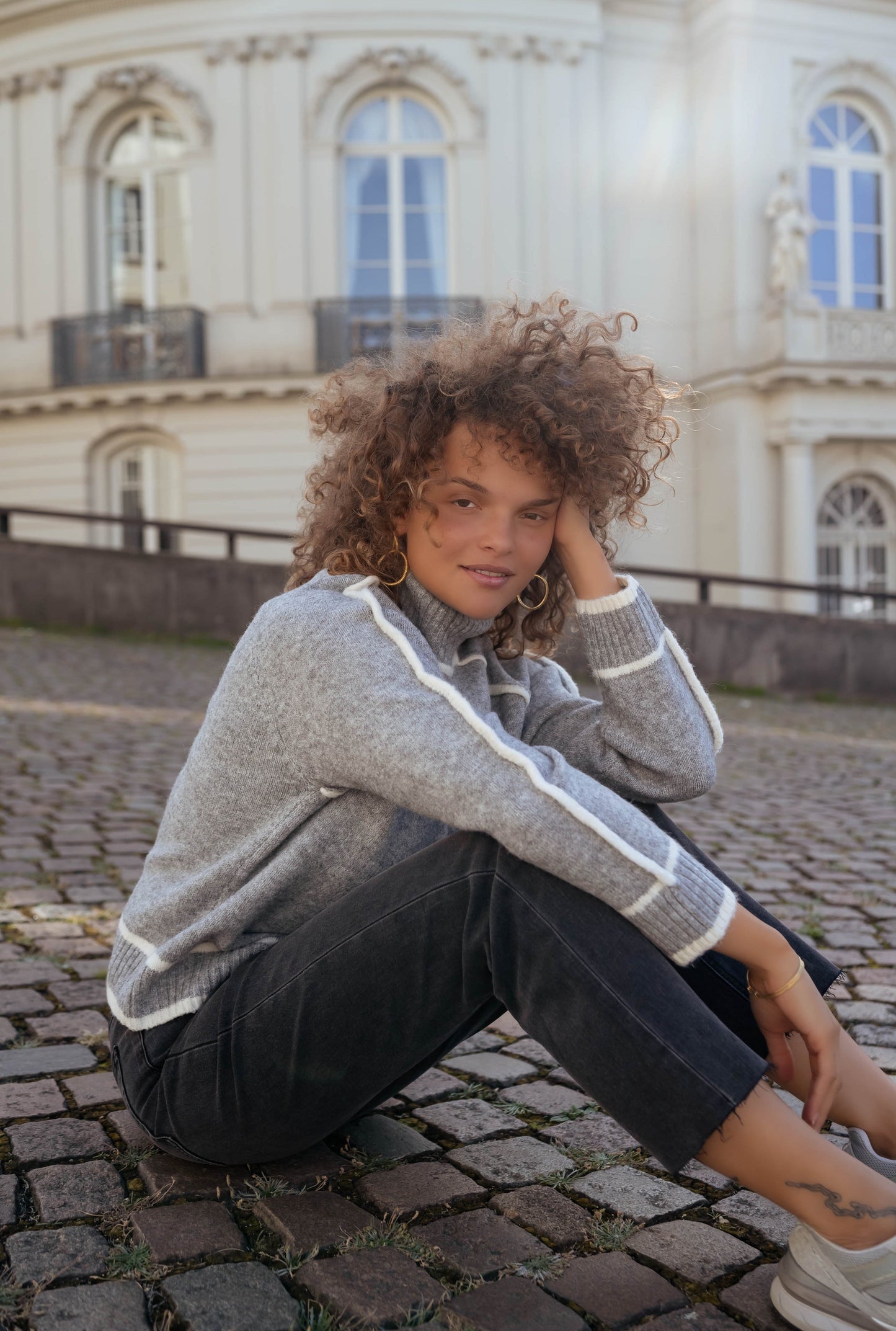 Louise Boutique - Pull en tricot gris