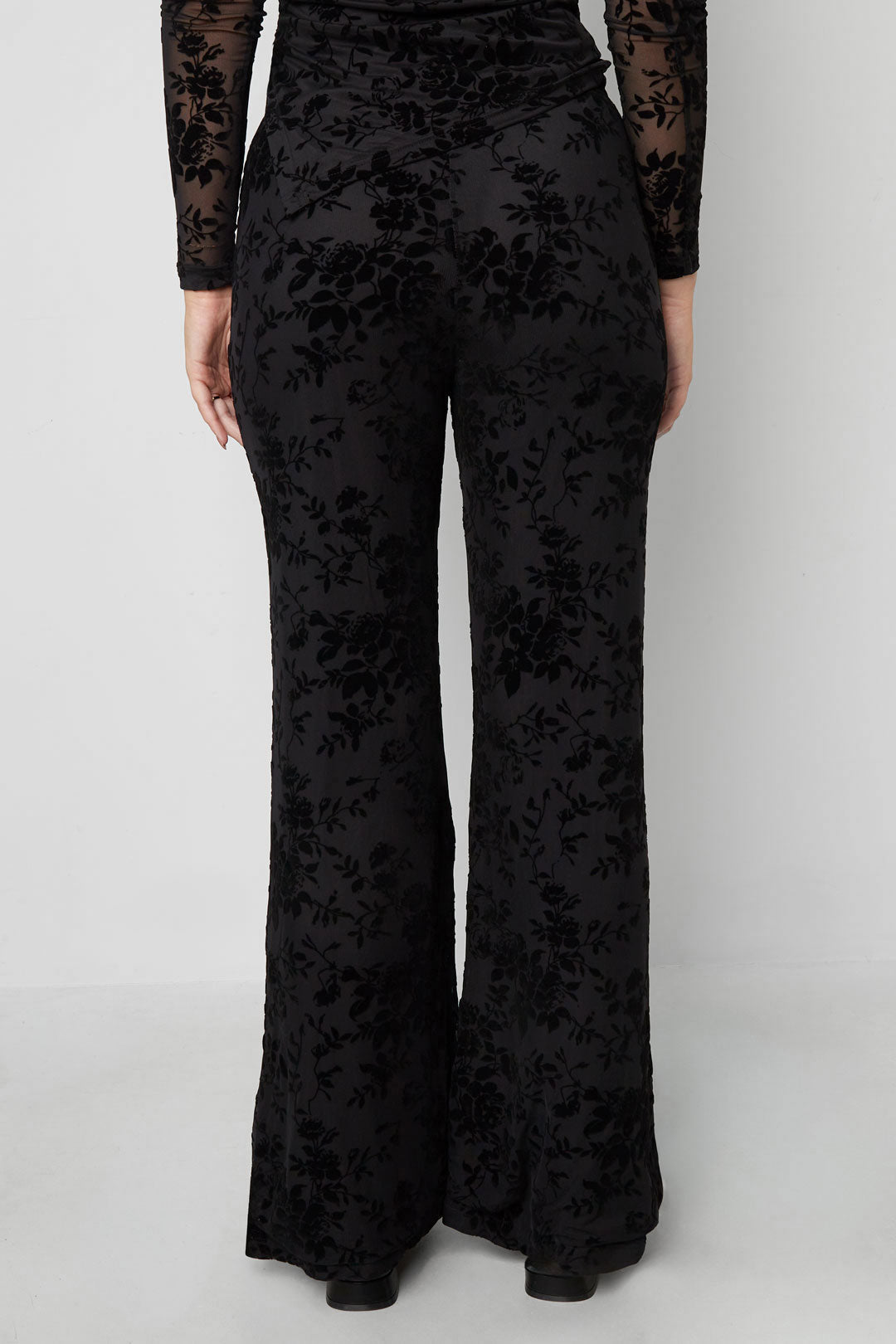 Louise Boutique - Pantalon à fleurs Mystique