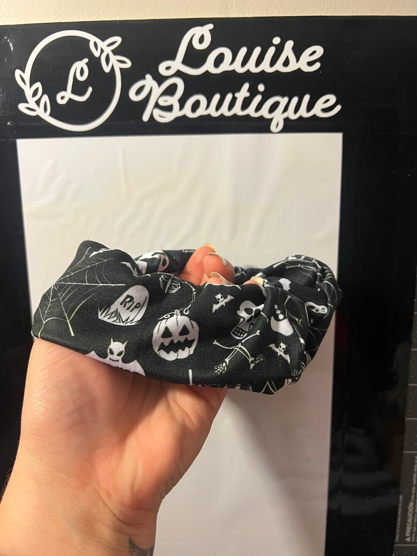 One standard size scrunchie Halloween fright